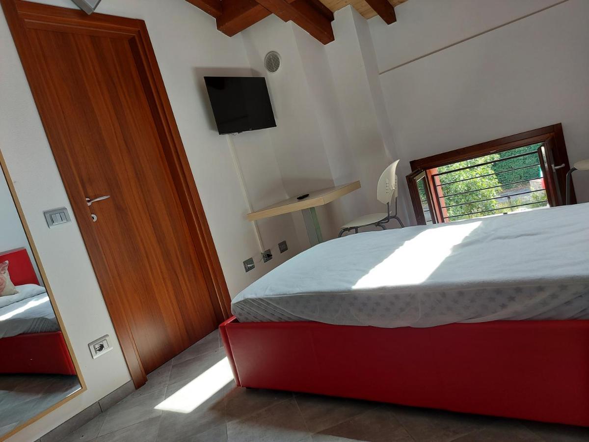 Agriturismo Azienda Agricola Ferrari M.Rita Pozza Kültér fotó